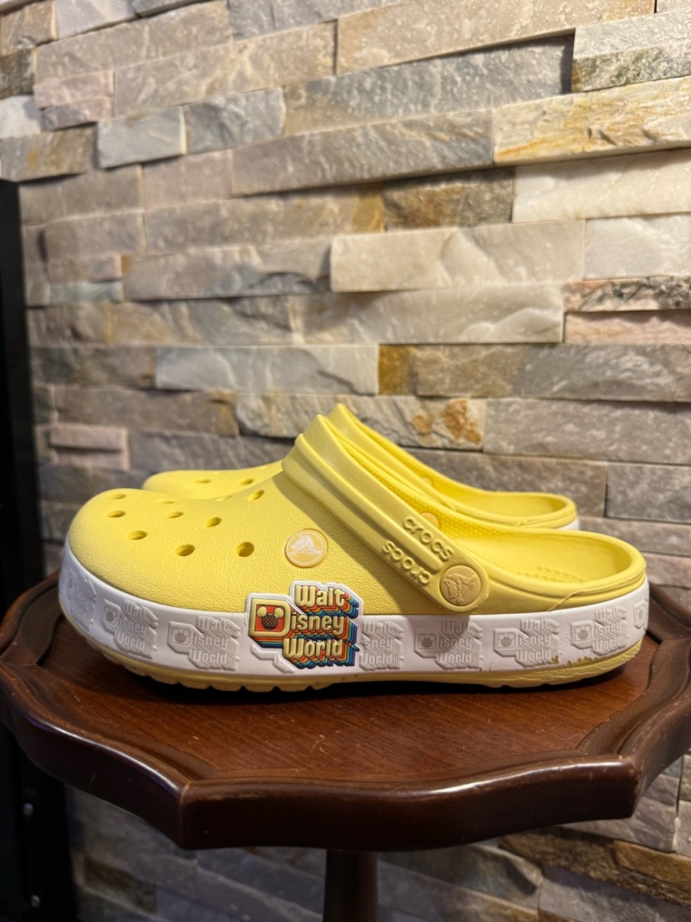 Crocs M-5 W-7  Walt Disney World Parks Platform Retro Logo Yellow Clogs Mules
